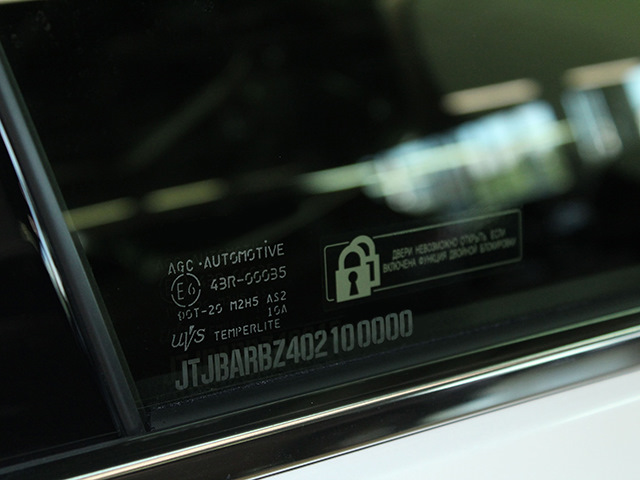 Стоит ли выполнять защитную маркировку стекол автомобиля для предотвращения его угона?