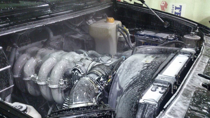 Нужно ли мыть двигатель автомобиля после зимы и как правильно выполнять такую работу