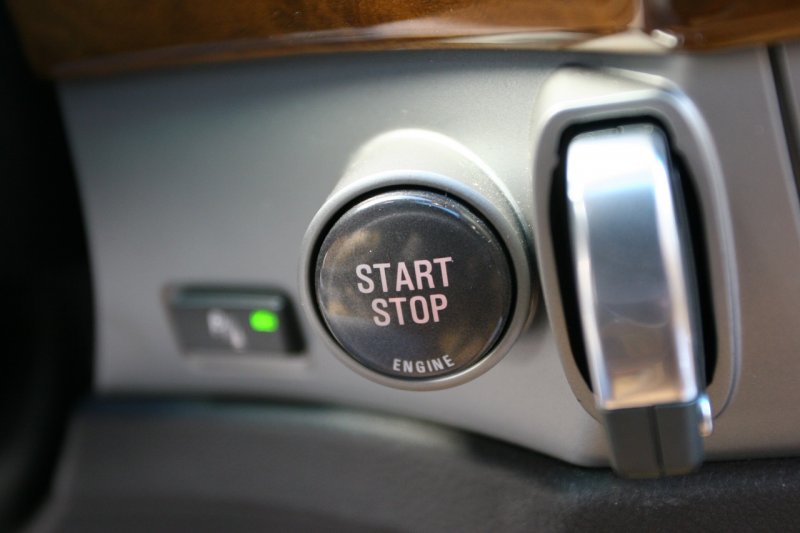 Скрытые возможности кнопки Start/Stop Engine