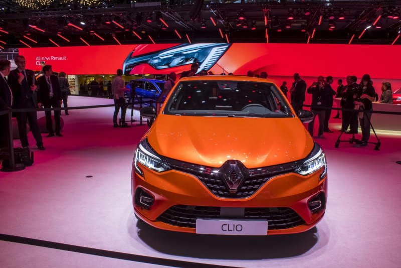 Renault Clio 2019 – новая платформа, новый интерьер, новые двигатели