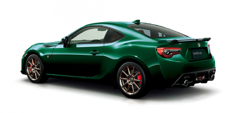 Компания Тойота выпустила ограниченную серию Toyota 86 British Green Limite