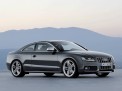Audi S5 2010 года