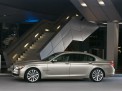 BMW 7-серия 2012 года