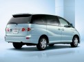 Toyota Estima 2006 года