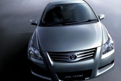 Toyota Blade 2012 года