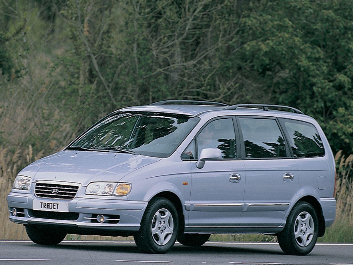 Минивэны 2000 годов. Hyundai Trajet 2008. Hyundai Trajet 1999. Хендай Траджет 2.0. Hyundai Trajet 2001.
