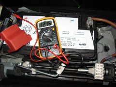 Как проверить зарядку аккумулятора от генератора автомобиля?