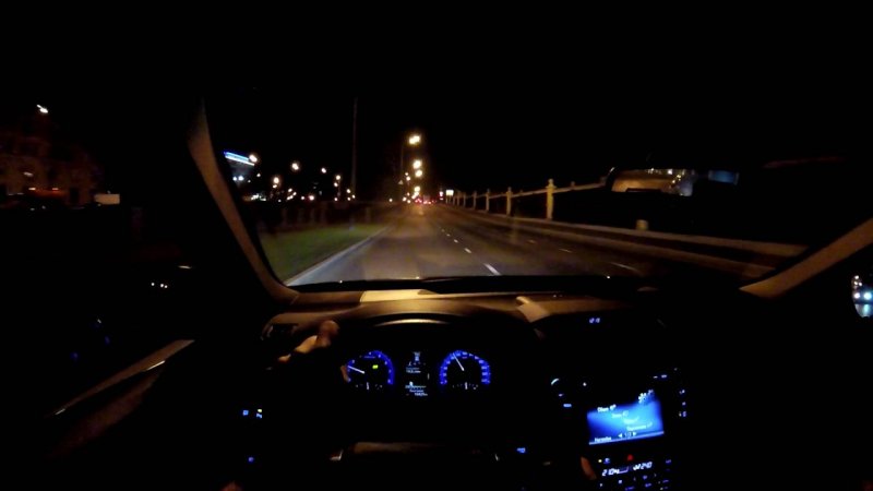 Управление автомобилем в ночное время суток