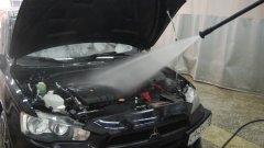 Требуется ли мыть двигатель автомобиля?