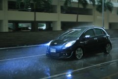 Як правильно керувати машиною на мокрій і слизькій дорозі?