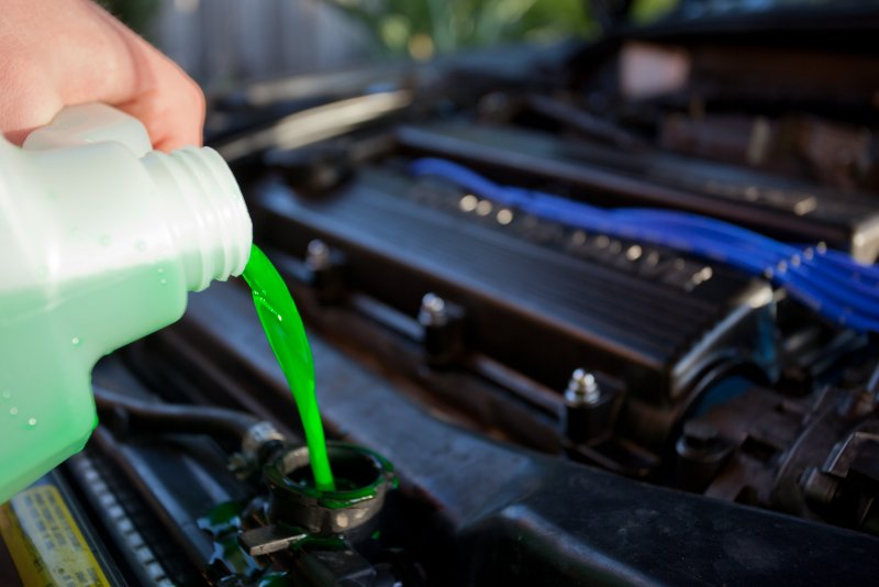 Как часто следует менять в машине охлаждающую жидкость?