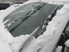 Как активировать сервисный режим стеклоочистителей на автомобиле для более легкой замены щеток на зимние?