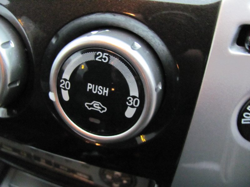 Почему прогревая двигатель автомобиля зимой нужно выставлять минимальную температуру «печки» салона?