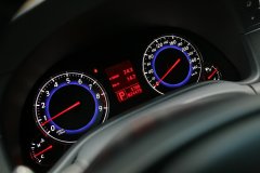 Почему спидометр автомобиля может показывать неправильную скорость: основные причины