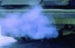 О чем свидетельствует синий дым из выхлопной трубы?