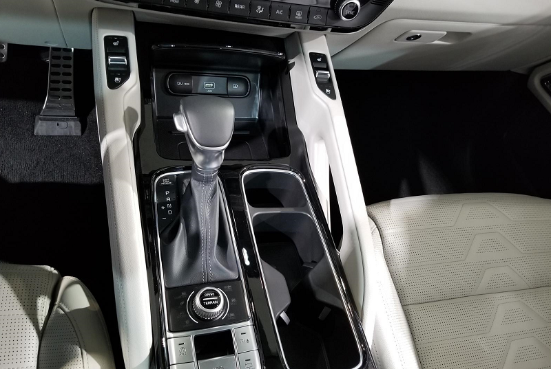 Kia Telluride 2019 – самый крупный внедорожник автопроизводителя Киа