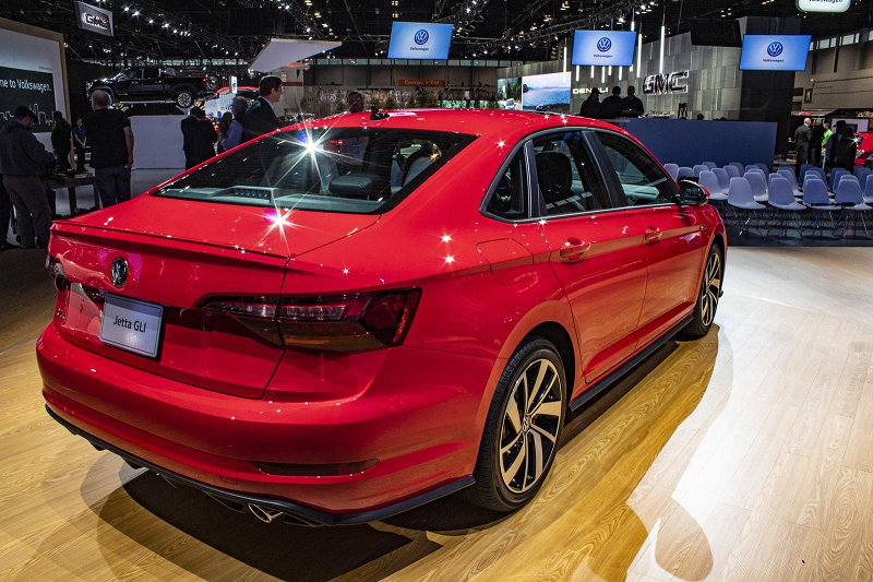 Volkswagen Jetta GLI 2019 – компактный седан со спортивным характером