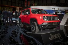 Jeep Renegade Hybrid 2019 – самый маленький электрический внедорожник