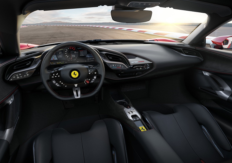 Ferrari SF90 Stradale в версии 2020 года