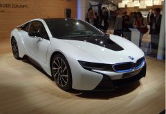 BMW i8 2015 – футуристический автомобиль