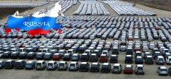 Автомобилей в Россию стали завозить меньше на 53%