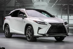 Lexus назвал цены на новый RX в России