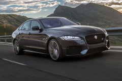 Jaguar рассекретил удлинённый седан XF