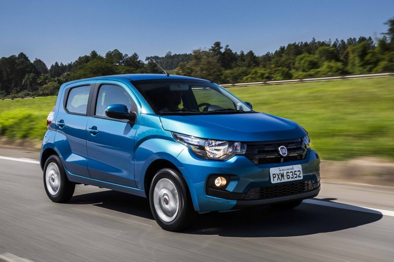 Маленький кроссовер Fiat Mobi