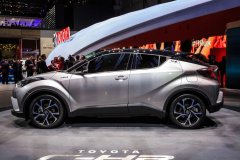 Гибридный концепт Toyota C-HR 2017 года дебютировал на Женевском автосалоне