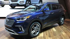 Старейший внедорожник от Hyundai Santa Fe обновится в 2017 году