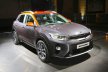 Концерн Kia представил компактный кроссовер Stonic