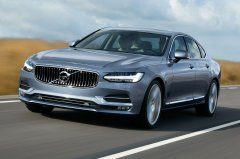 Удлиненная версия Volvo S60 подверглась рестайлингу