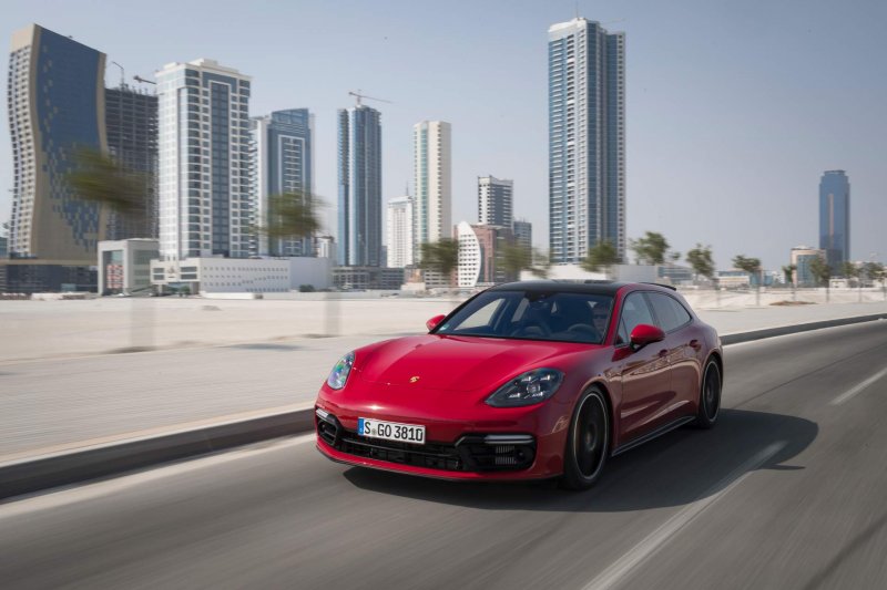 Внедорожники Porsche стали бестселлерами продаж