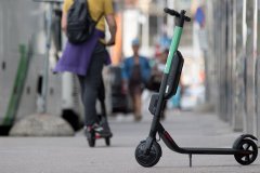 В Петербурге запретят электросамокаты на тротуарах