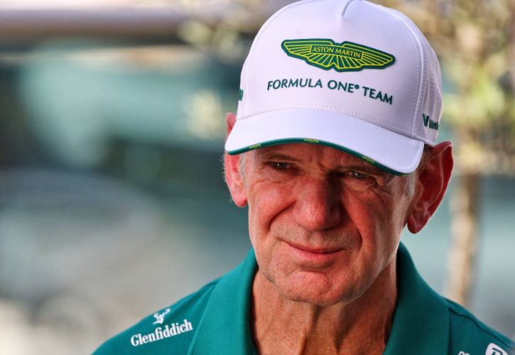 Краткая биография и достижения Эдриана Ньюи