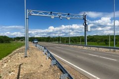 Водителей легковушек штрафуют на сотни тысяч рублей из-за мошенничества владельцев фур