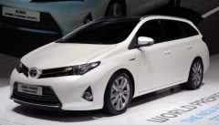 Toyota Auris получила косметическое обновление