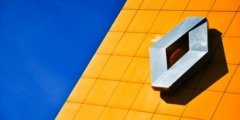 Renault принял решение приостановить работу предприятия в Москве