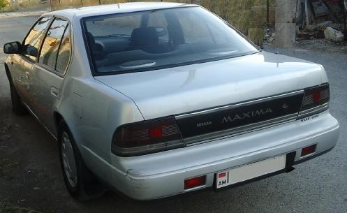 Nissan Maxima 1989