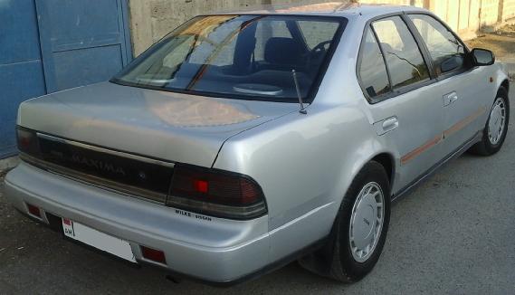 Nissan Maxima 1989