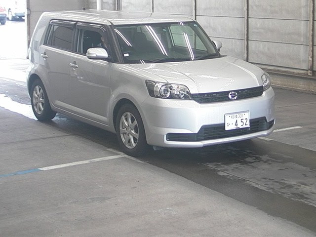 Toyota Corolla Rumion 2011