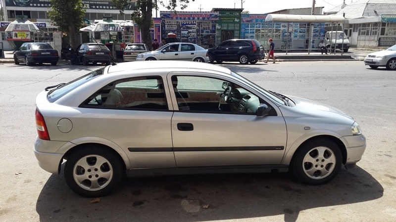 Душанбе автомобиля опель