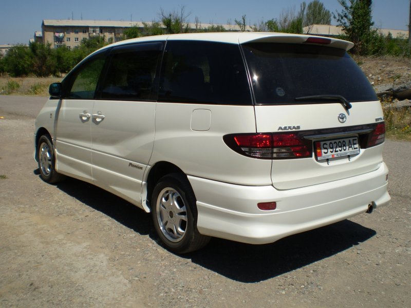 Toyota Estima 2006