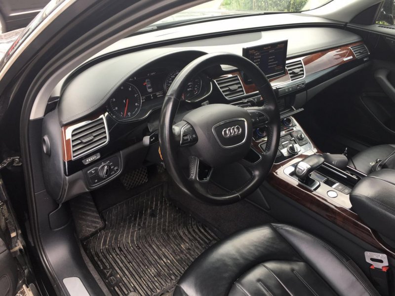 Audi A8 2012