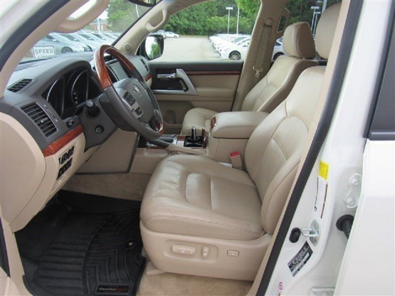 Toyota Land Cruiser 2013