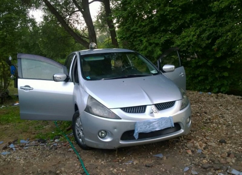 Mitsubishi Grandis 2006