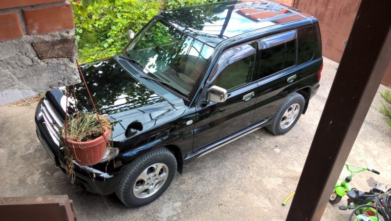 Mitsubishi Pajero iO 2005