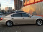 Lexus LS 2011