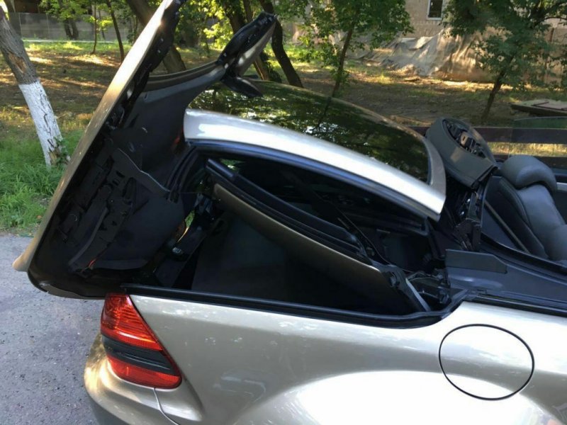 Mercedes-Benz  2003