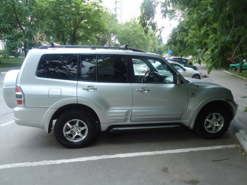 Mitsubishi Montero 2002